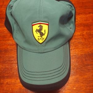 Scuderia Ferrari hat